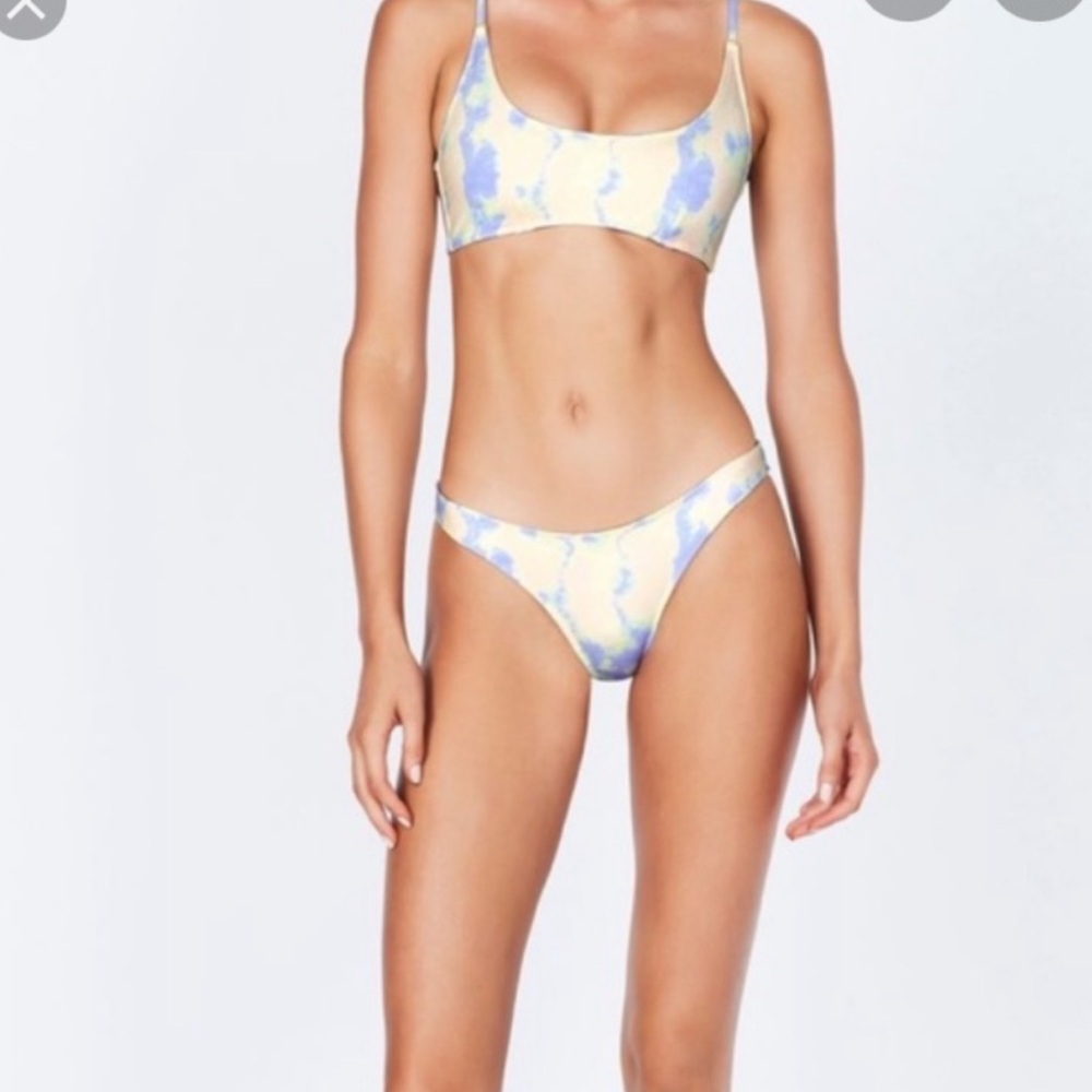 triangl tie dye bikini